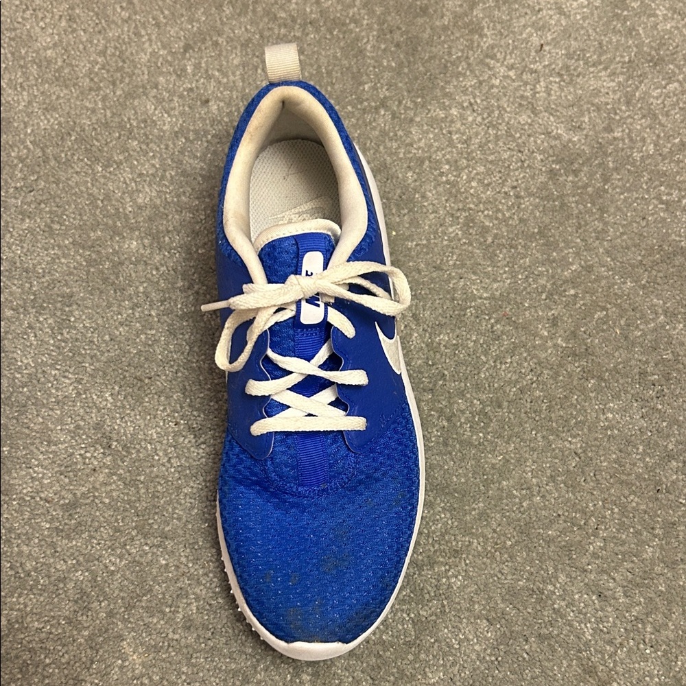 Nike Roshe G Racer Blue White
Spikeless Golf Shoes. Size 7